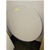 Image 1 : LIFETIME CIRCULAR FOLD-UP TABLE - 32 INCH
