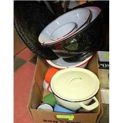 COLLECTION OF VINTAGE ENAMELWARE