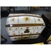 Image 1 : Floral Painted Steamer Chest