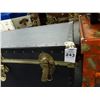 Image 2 : Luggage Trunk