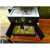 Image 1 : Gold Tone Flatware in Mother of Pearl Oriental Accent Box
