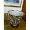 Image 1 : Oriental Vase