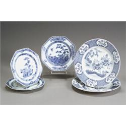 Group of Five Chinese Export Blue and White Dishes Daoguang-Guangxu Period (1821-1908) Cons...