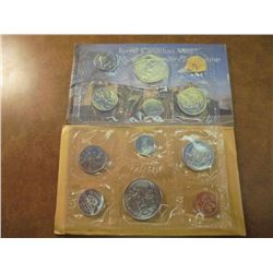 1970 & 1977 CANADA (PF LIKE) SETS WITH ENVELOPES