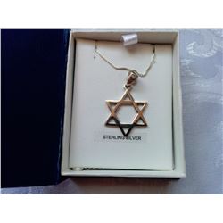STERLING SILVER STAR OF DAVID PENDANT & CHAIN