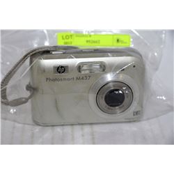 HP PHOTO SMART M437 DIGITAL CAMERA