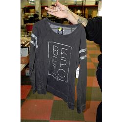 WEST 49 SWEATER SIZE S