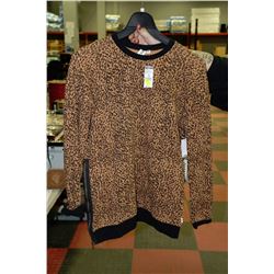 WEST 49 SWEATER SIZE S