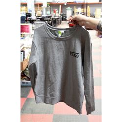 WEST 49 SWEATER SIZE S