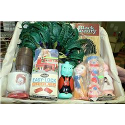 FLAT OF VINTAGE TOYS