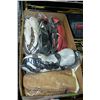Image 1 : BOX W/MEN'S LARGE WINTER GLOVES AND