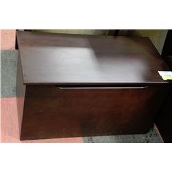 WOOD JAVA FINISH TOY BOX