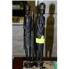 Image 1 : 2 HANDMADE AFRICAN FIGURINES