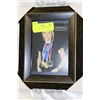 Image 1 : SIGNED HAYLEY WICKENHEISER GOLD PHOTO