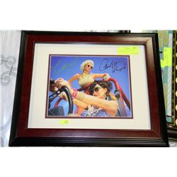 SIGNED LAURIE MORGAN/PAM TILLIS PICTURE