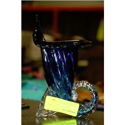 ART GLASS HORN OF PLENTY