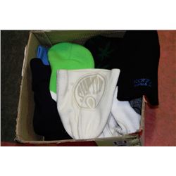BOX W/ 15 TOQUES INCL. OILERS & BUD