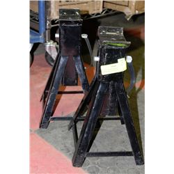 SET OF 2 JACK STANDS, ADJUSTABLE HEIGHT &