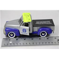 NEW HOLLAND 1952 CHEVY 1:25 SCALE DIE CAST