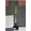 Image 1 : YARDWORKS ICE SCRAPER *NEW*