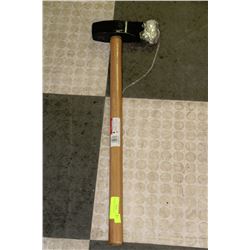 8LB SPLITTING AXE (MAUL)