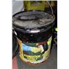 Image 1 : 5 GALLON FOUNDATION COATING AND PRIMER TAR