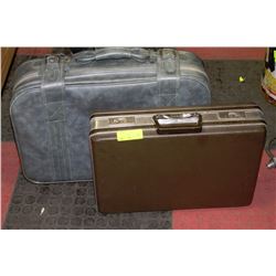 2 VINTAGE SUITCASES