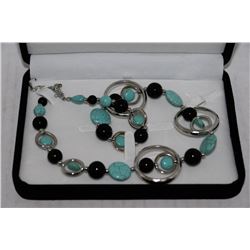 TURQUOISE NECKLACE