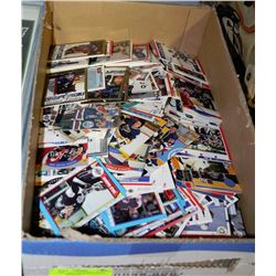 1150 HOCKEY CARDS INCLUDING LOTS OF ROOKIES,