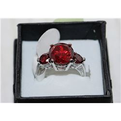 10K WHITE GOLD GARNET RING