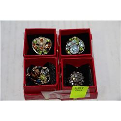 LOT OF 4 FASHION RINGS