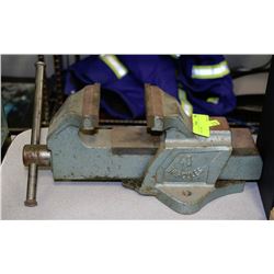 BENCH VISE
