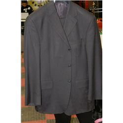MADE IN CANADA JONES OF NEW YORK SUIT - SIZE 52