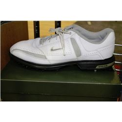 PAIR OF NIKE AIR MEN'S GOLF SHOES