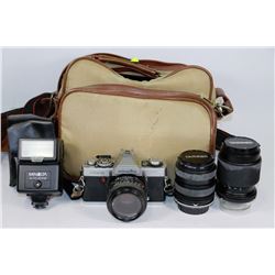 MINOLTA CAMERA WITH BAG, FLASH & MORE