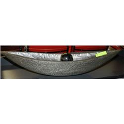 DECORATIVE DISH WITH BALL