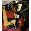 Image 1 : PALLET JACK