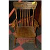 Image 1 : OAK PRESSBACK ROCKER