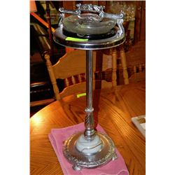 ASHTRAY WITH ONYX BASE