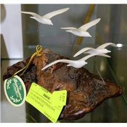 THE BEARINGTON COLLECTION FLYING SEAGULLS