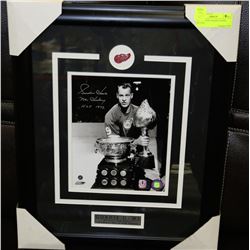 GORDIE HOWE FRAMED SIGNED PICTURE