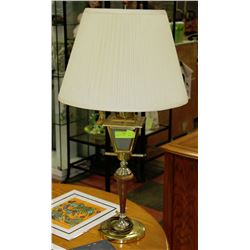 VINTAGE LIGHTPOST LAMP WITH SHADE