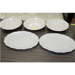 THREE LARGE WHITE SERVING BOWLS & TWO PLATTERS