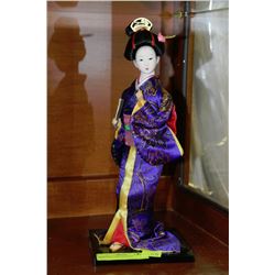ORIENTAL LADY FIGURINE