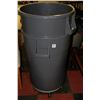 Image 1 : 44 GALLON GARBAGE BIN WITH WHEELS X2