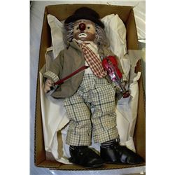 BOX W/ COLLECTIBLE DYNASTY BISQUE