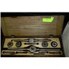 Image 1 : VINTAGE TAP & DIE SET