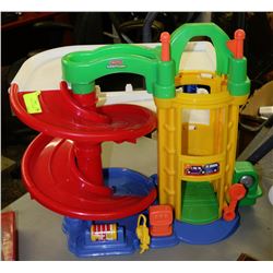 FISHER PRICE PLAY GARAGE