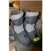Image 1 : SET OF SKIS + SKI BOOTS + POLES IN BAG