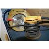 Image 1 : 12AMP 7-1/4" SKILSAW CLASSIC & DEWALT PALM SANDER